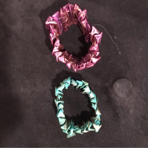 NEW YORK & COMPANY-Lot of 2 Gorgeous Pearlescent Stretch Statement Bracelets - Picture 4 of 4